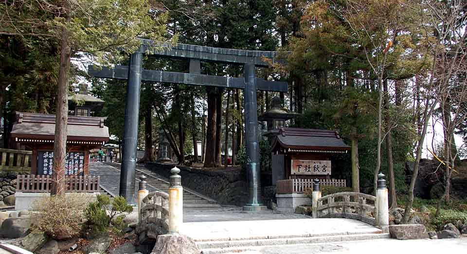 Img Suwa Taisha Akimiya (fall shrine)