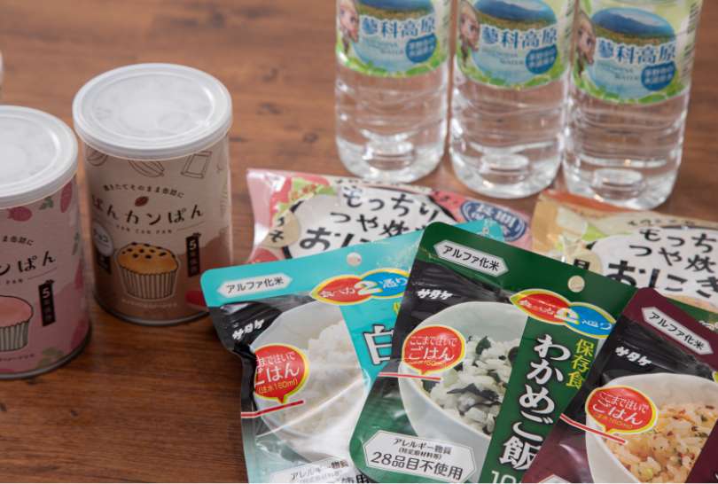 非常食(飲料水、食料等)