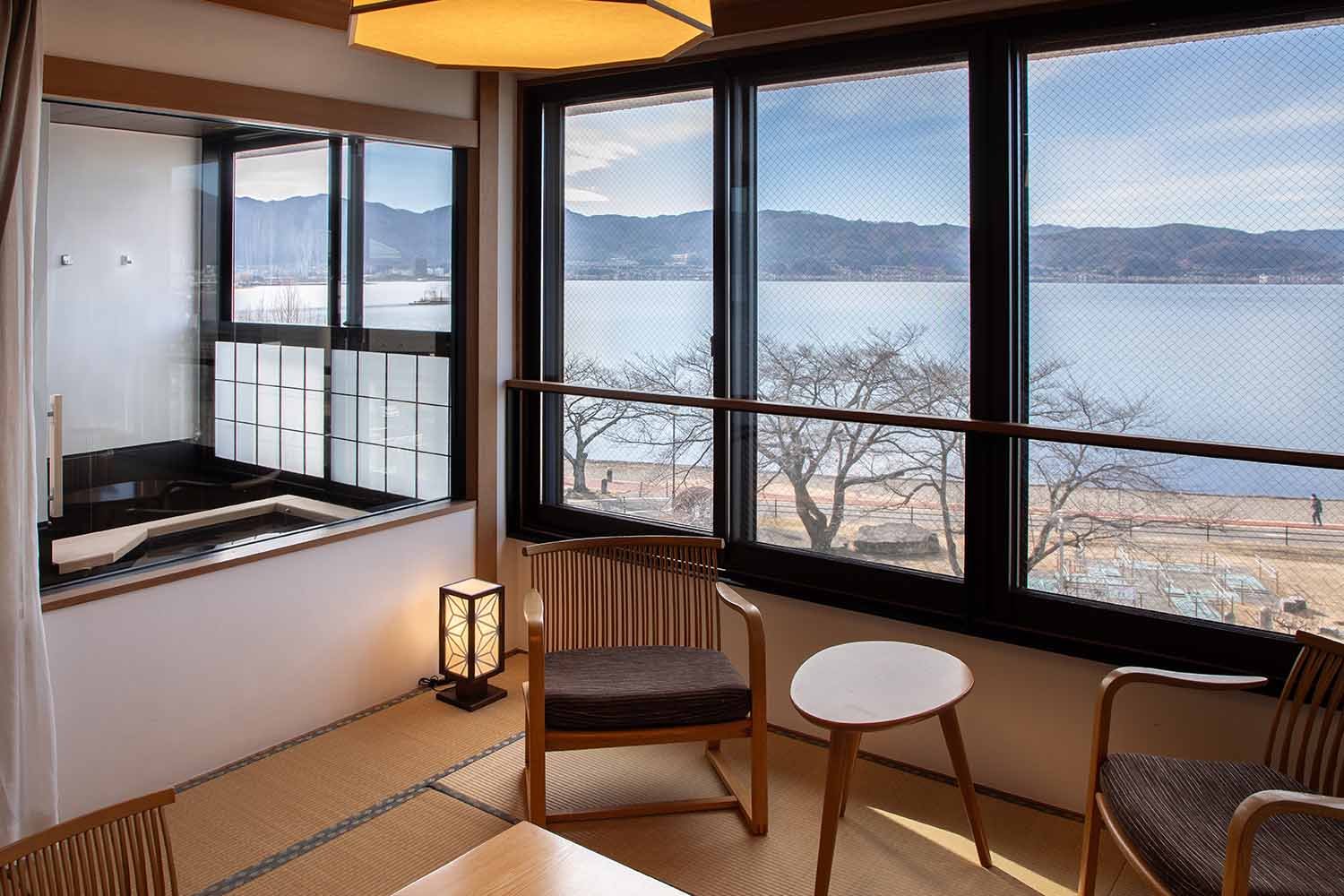 ワイドタイプ・主室窓際