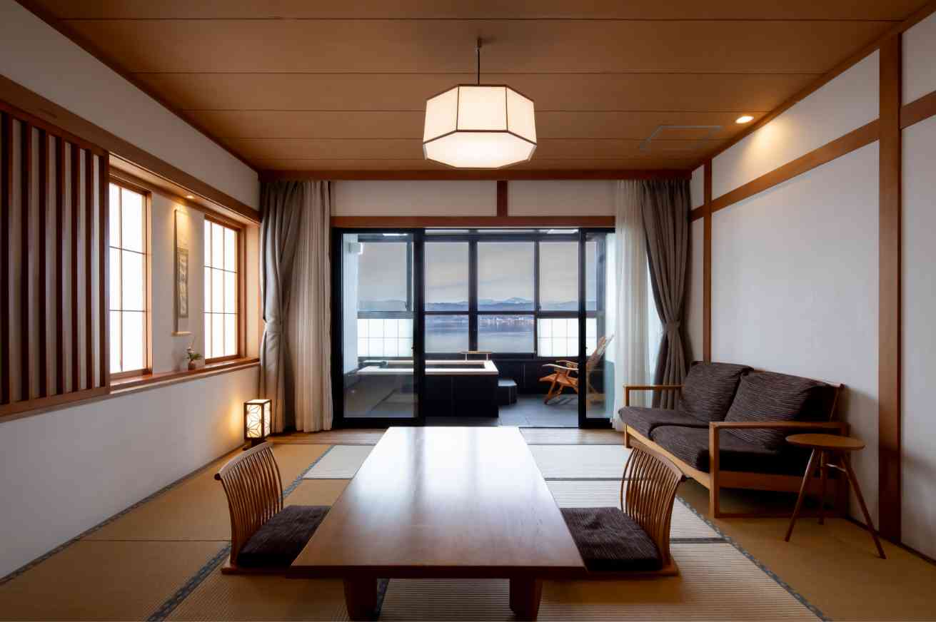 ワイドタイプ・室内露天風呂